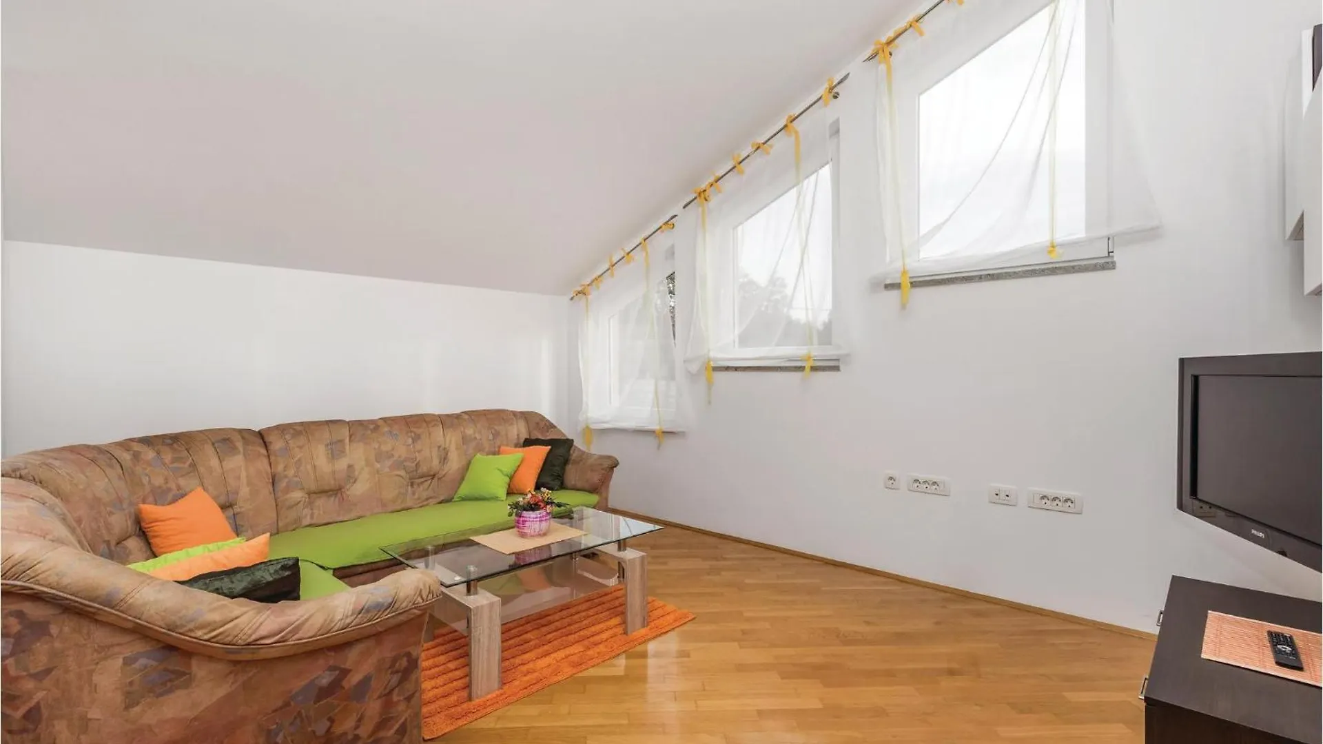 3 Bedroom Gorgeous Apartment In Kastav